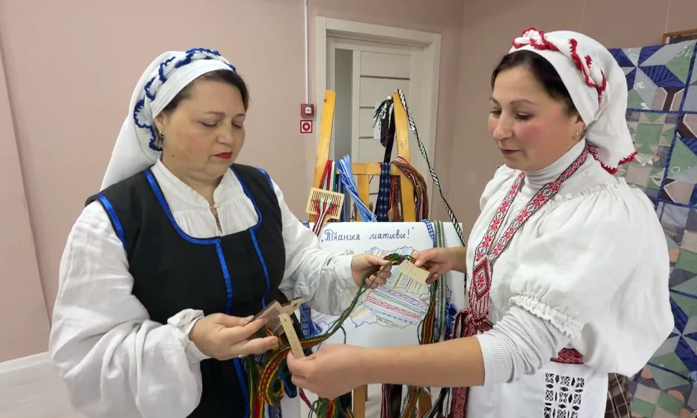 В Поставах подходит к завершению создание уникального тканого панно, объединяющего традиции и современность.