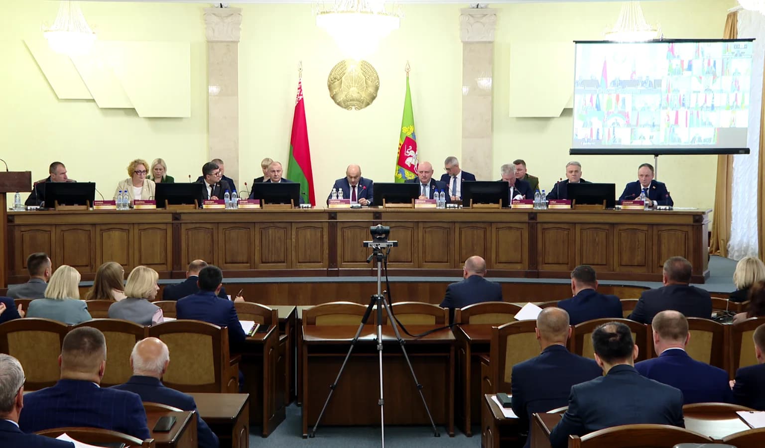 Реализацию Государственной программы «Комфортное жильё и благоприятная среда» до 2030 года и Директивы Президента №7 обсудили в Витебске.